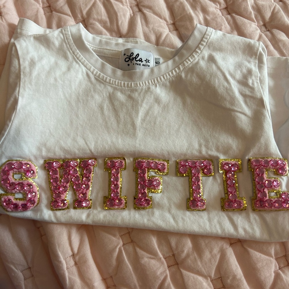 Lola White and Pink Floral Print Short Sleeve Tee